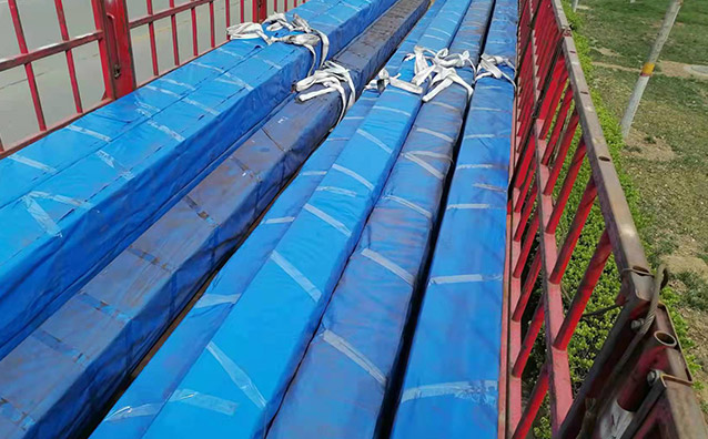 180 tons of hot-rolled seamless steel pipes and cold-pressed rectangular pipes were sent to Shanghai, and the destination was Vladivostok, Russia